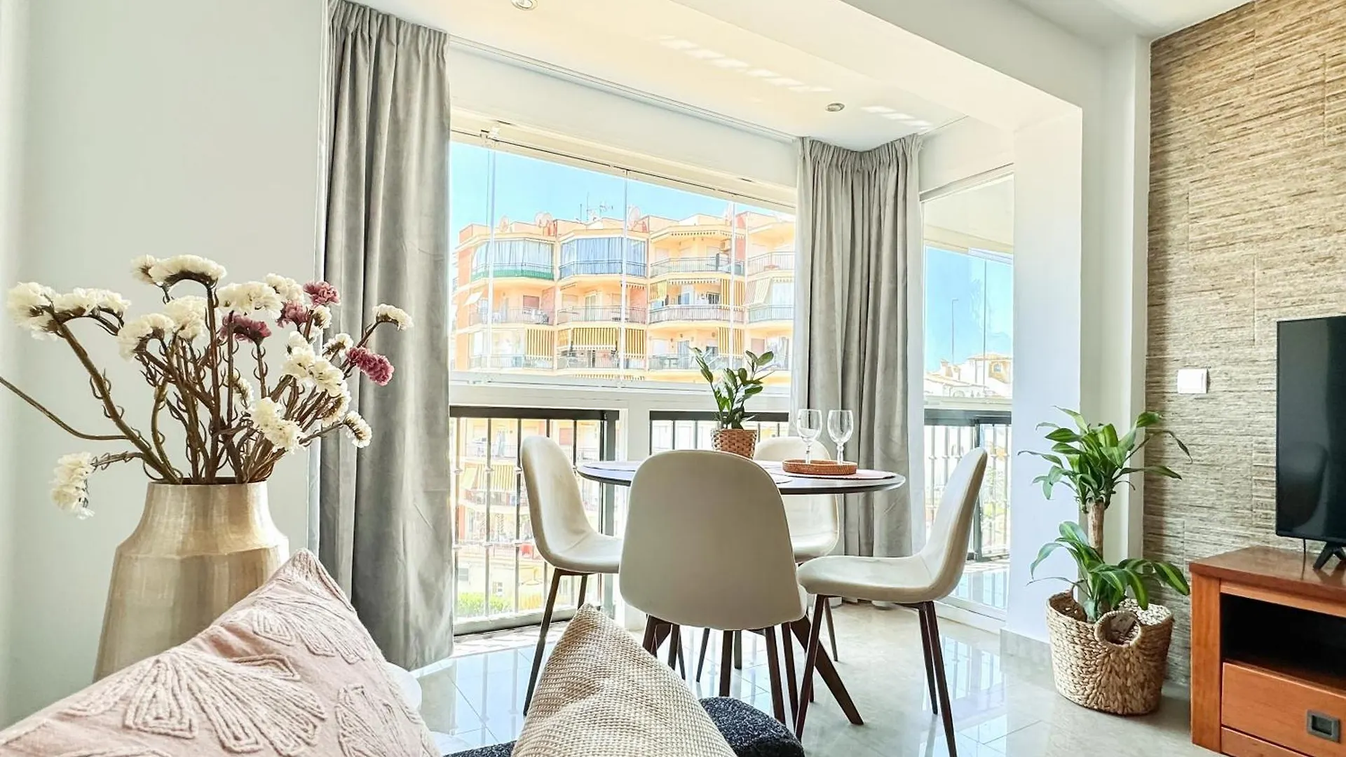 Apartamento Con Vistas A 3 Minutos De La Playa توريمولينوس